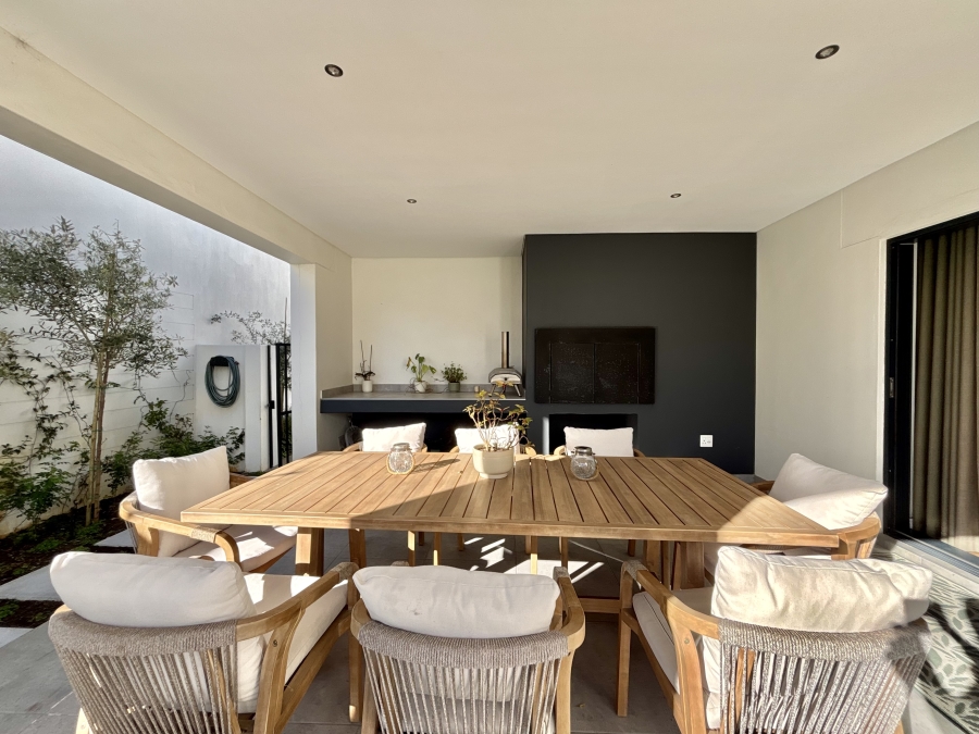 4 Bedroom Property for Sale in Sandown Western Cape